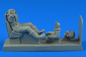 USAAF WWII Pilot with seat - P-51B/C Mustang  [Trumpeter] · AERB 320144 ·  Aerobonus · 1:32