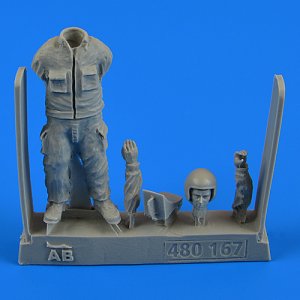 Warshaw Pact Aircraft Mechanic - Part 3 · AERB 480167 · Aerobonus · 1:48 Warshaw Pact Aircraft Mechanic - Part 3 · AERB 480167 · Aerobonus · 1:48