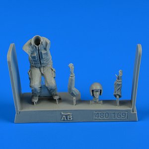 Warshaw Pact Aircraft Mechanic - Part 5 · AERB 480169 · Aerobonus · 1:48 Warshaw Pact Aircraft Mechanic - Part 5 · AERB 480169 · Aerobonus · 1:48