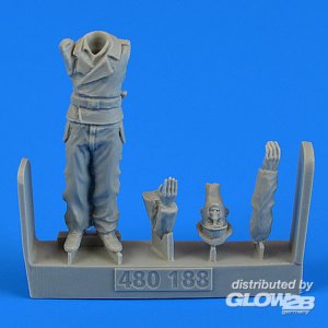 German WWII Tank crew - Commander · AERB 480188 ·  Aerobonus · 1:48