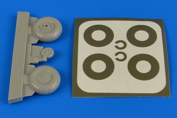 Bcker B 131  - Wheels & paint masks transverse tread with disc cover [ICM] · AIR 2222 ·  Aires Hobby Models · 1:32