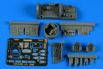 TBM Avenger - Cockpit-Set mit Abwehrturm · AIR 7002 · Aires Hobby Models · 1:72 TBM Avenger - Cockpit-Set mit Abwehrturm · AIR 7002 · Aires Hobby Models · 1:72