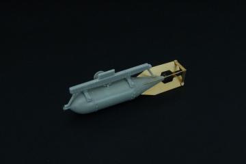 Japanese 250kg bomb with rack &middot; BRN L32030 &middot;  Brengun &middot; 1:32