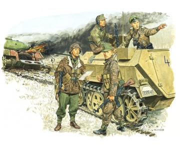 Arm.Reconnais.Wiking Div.Hungary45 · DR 6131 ·  Dragon · 1:35