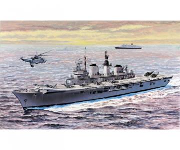 HMS Invincible Light Aircraft Carrier · DR 7128 ·  Dragon · 1:700