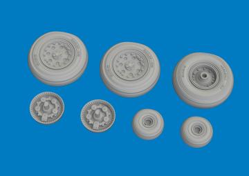 Harrier - Wheels [Uma Models] &middot; EDU 6481164 &middot;  Eduard &middot; 1:48
