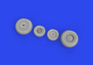 Mi-17 - Wheels [AMK] · EDU 648865 ·  Eduard · 1:48