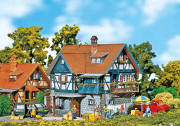 Landliches Fachwerkhaus · FAL 130275 ·  Faller · H0