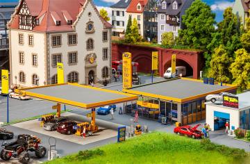 Tankstelle · FAL 130589 ·  Faller · H0
