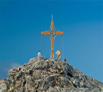Gipfelkreuz mit Bergspitze · FAL 180547 ·  Faller · H0