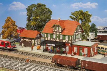 Bahnhof Ltzen · FAL 191701 ·  Faller · H0