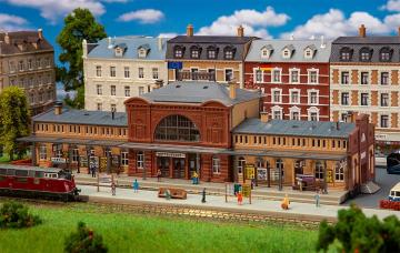 Bahnhof Mittelstadt &middot; FAL 231703 &middot;  Faller &middot; N