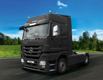 Mercedes-Benz Actros MP3 · RE 07425 ·  Revell · 1:24