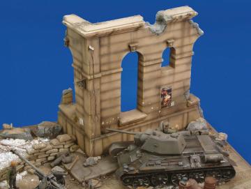 Russia monument ruin &middot; ROY 003 &middot;  Royal Model &middot; 1:35