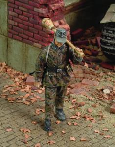 SS-Panzergranadier-Rgt (Stumont)WWII &middot; ROY 210 &middot;  Royal Model &middot; 1:35