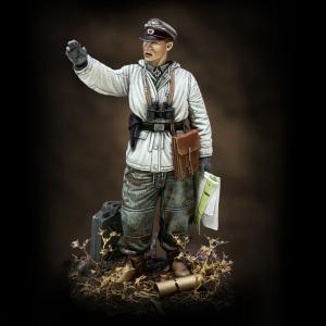German tanker in winter dress - WWII · ROY 824 ·  Royal Model · 1:48