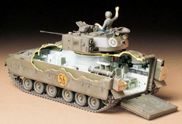 US M2 Bradley IFV &middot; TA 35132 &middot;  Tamiya &middot; 1:35
