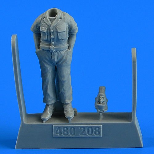 USAF WWII Aircraft Mechanic [Trumpeter]
