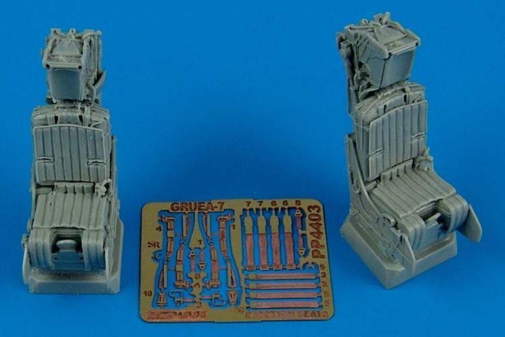 Gr 44  günstig Kaufen-M.B. Gruea (A-6E/EA-6A) - Ejection seats. M.B. Gruea (A-6E/EA-6A) - Ejection seats <![CDATA[Aires / 4403 / 1:48]]>. 