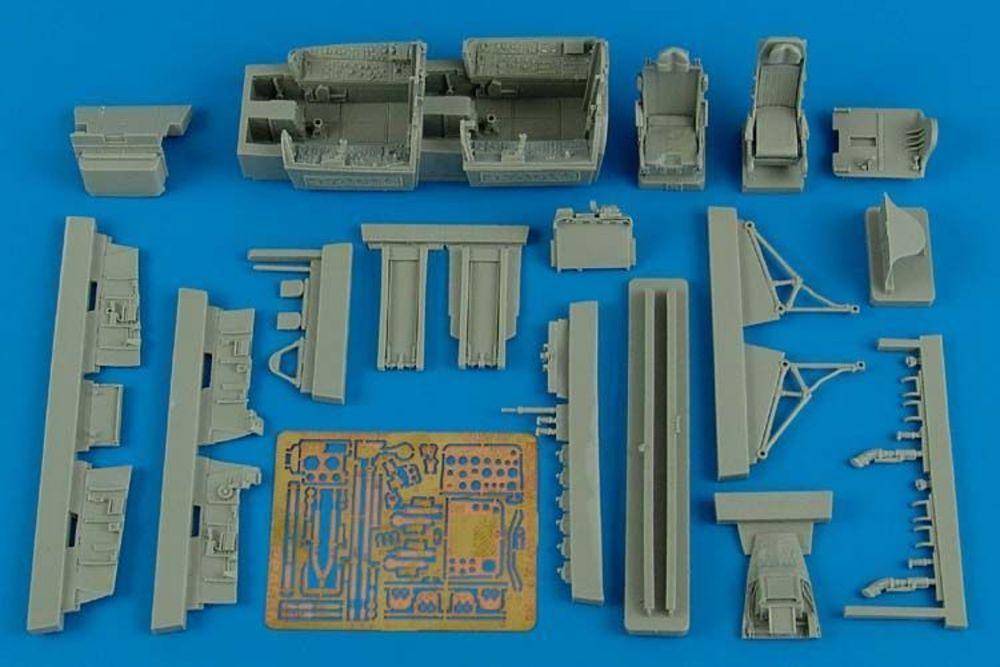 Cockpit set günstig Kaufen-F-100F Super Sabre - Cockpit set - early version. F-100F Super Sabre - Cockpit set - early version <![CDATA[Aires Hobby Models / 4566 / 1:48]]>. 