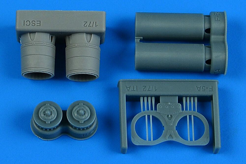 F-5A Freedom Fighter – Exhaust nozzles [Italeri]