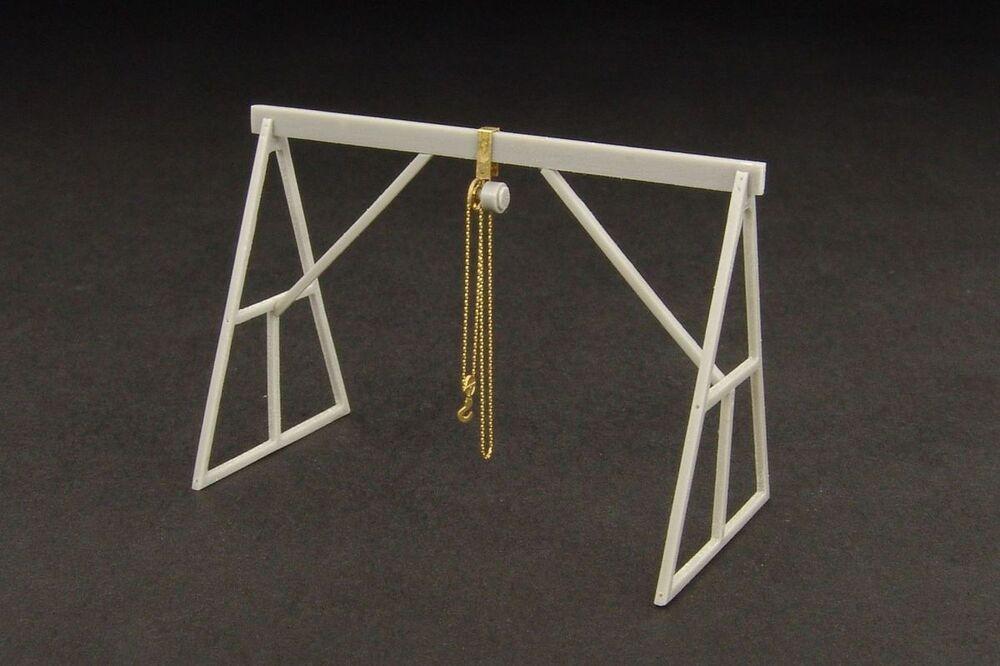 8595683900218 - U S Airfield crane 8595683900218 - U S Airfield crane