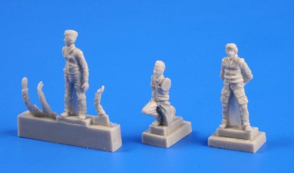 Figur günstig Kaufen-Czechoslovak pilot (1 Figur) and mechanic (2 Figuren). Czechoslovak pilot (1 Figur) and mechanic (2 Figuren) <![CDATA[CMK / F72247 / 1:72]]>. 