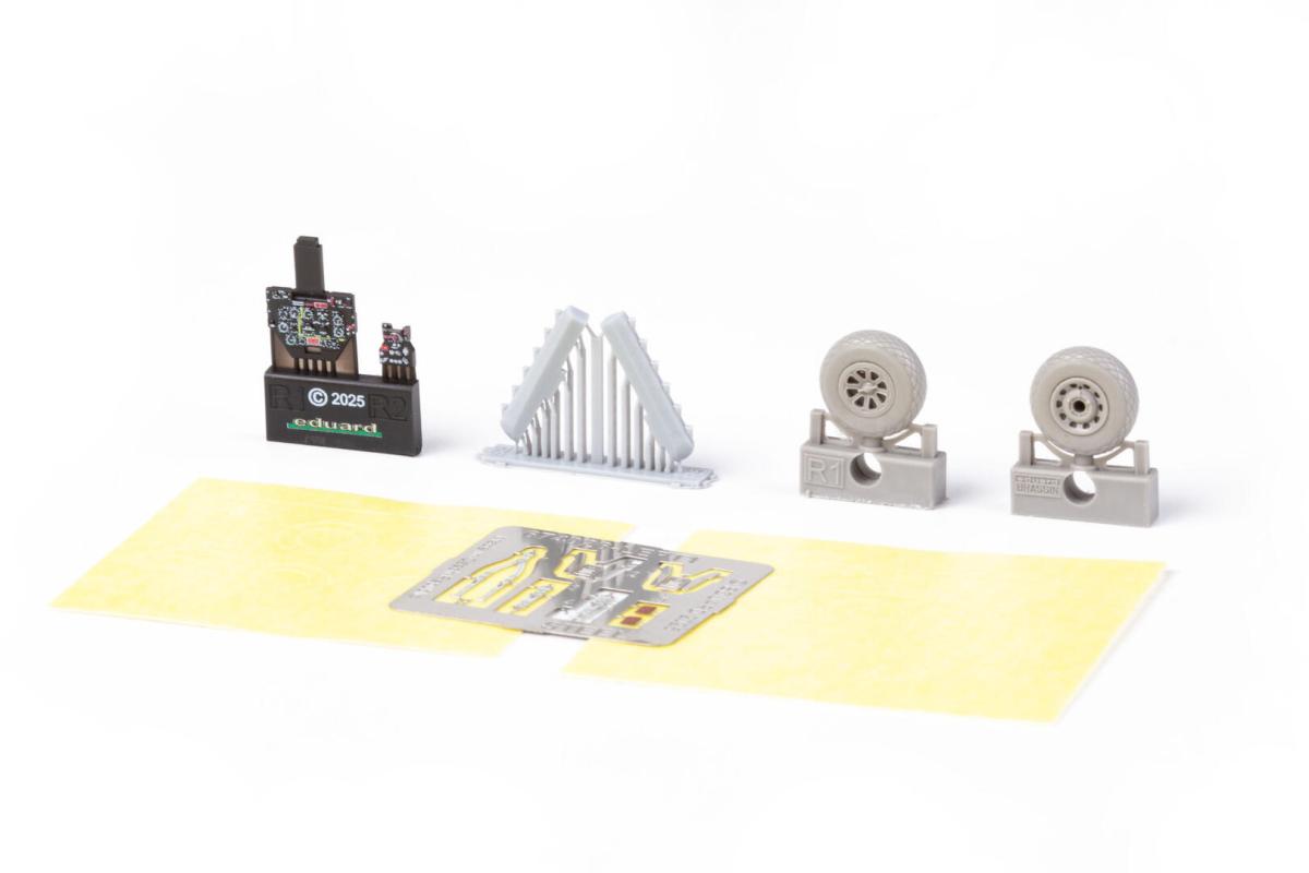 P-51D – Exhaust stacks w/ fairing – LööKplus [Tamiya]