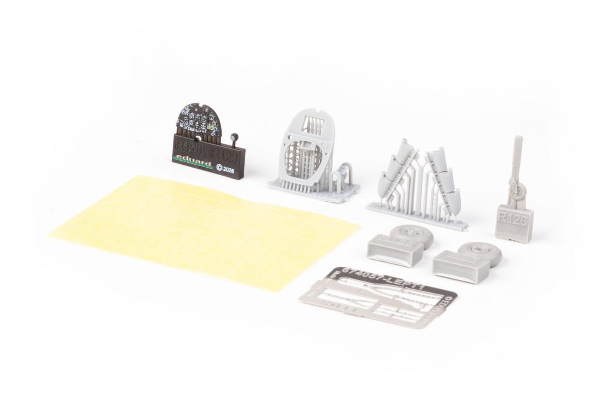 Spitfire Mk.Vb – w/ rounded exhausts – LööKplus [Eduard]