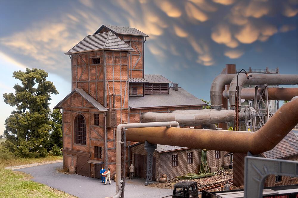 Gebläsehalle mit Rohrleitunge