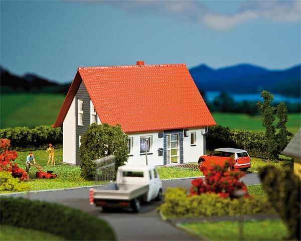 4104090303167 - H0 (187) 130316 - Einfamilienhaus grau 4104090303167 - H0 (187) 130316 - Einfamilienhaus grau
