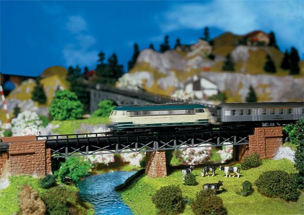 Spielzeug/Eisenbahnen: Faller Brückenkopfgarnitur