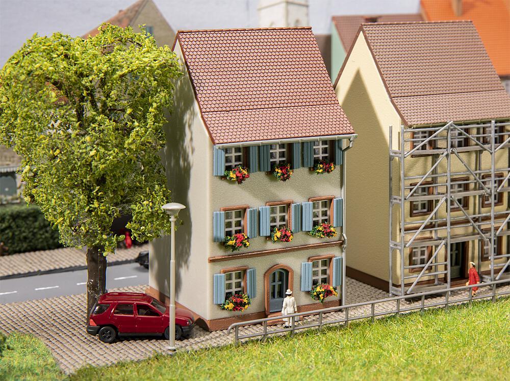 4104090321765 - N 232176 - Altstadthaus mit Fensterläden 4104090321765 - N 232176 - Altstadthaus mit Fensterläden
