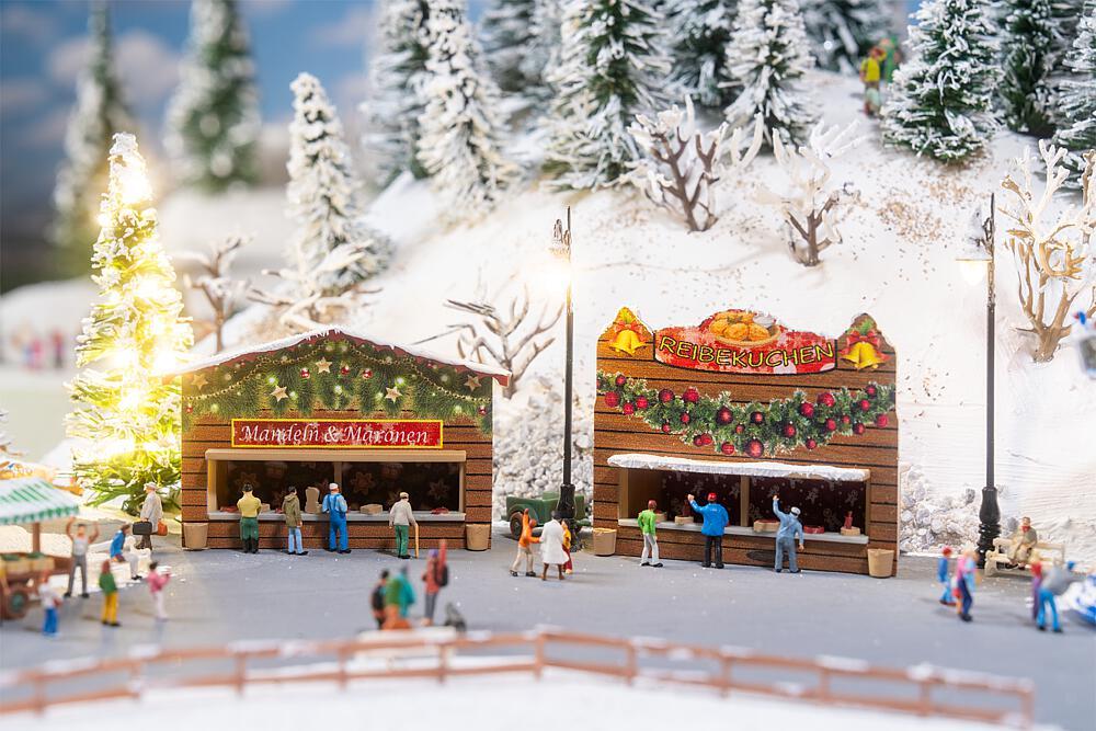 2 Weihnachtsmarktbuden