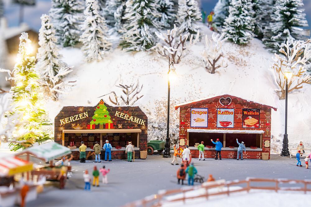 2 Weihnachtsmarktbuden