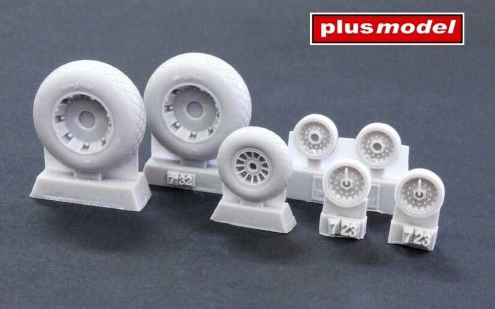 Mode Plus günstig Kaufen-PBY Privateer - Wheels with diamond tread. PBY Privateer - Wheels with diamond tread <![CDATA[plusmodel / AL7070 / 1:72]]>. 