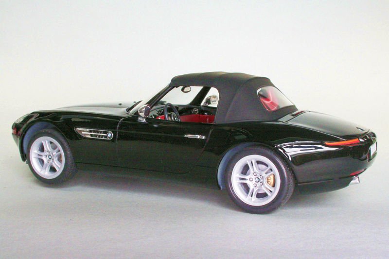 Revell 07080 Maquette BMW Z8 - francis miniatures