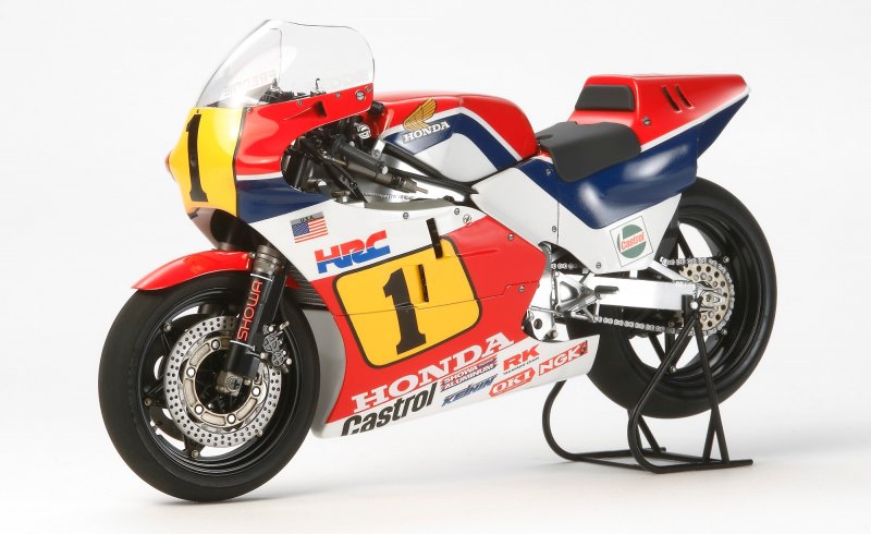 HONDA günstig Kaufen-Honda NSR500 ´84. Honda NSR500 ´84 <![CDATA[Tamiya / 14121 / 1:12]]>. 