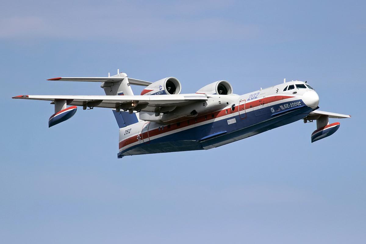 Multi  günstig Kaufen-Beriev Be-200 ES Multi role amph.. Beriev Be-200 ES Multi role amph. <![CDATA[Zvezda / 7034 / 1:144]]>. 